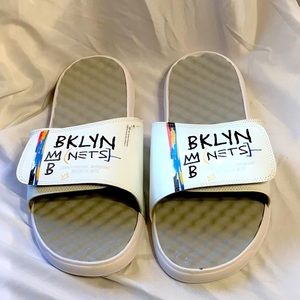 Men’s iSlide Sandals Size 12 White Brooklyn Nets 2022/23 City Edition